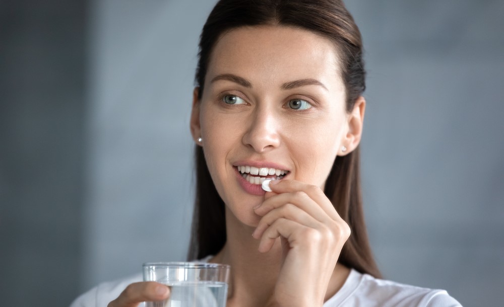 Какие витамины принимать женщине?